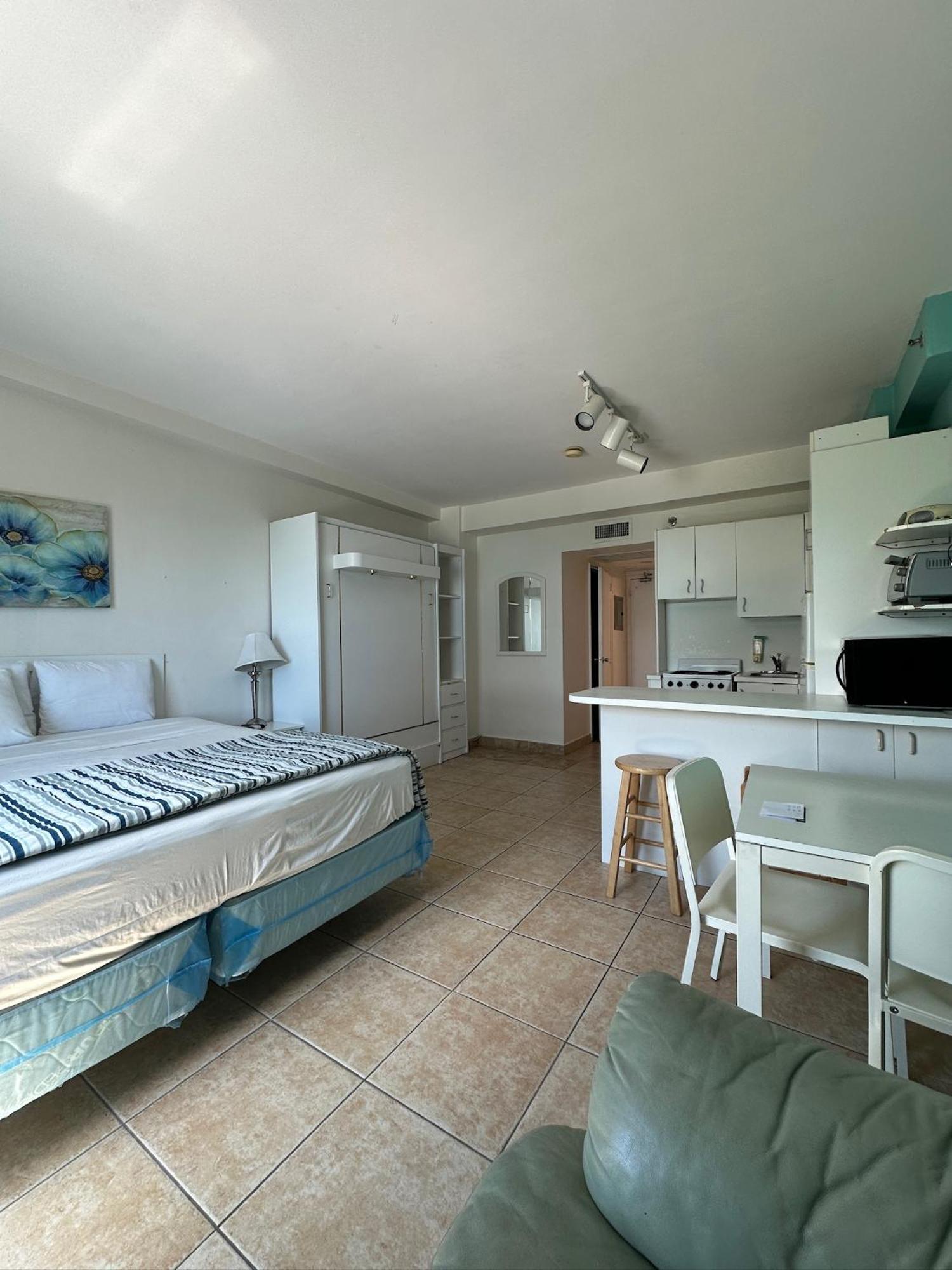 Casablanca -kitchen, Pool, Beach- *